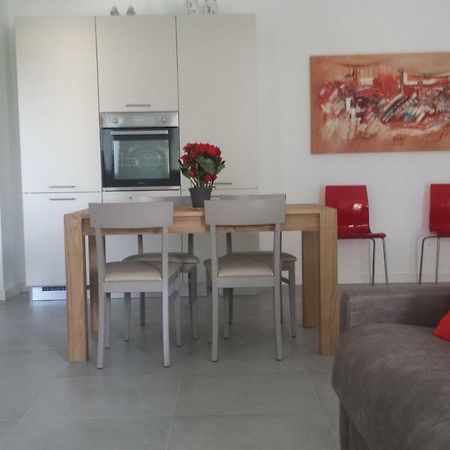 Alma Apartment Сирмионе Екстериор снимка