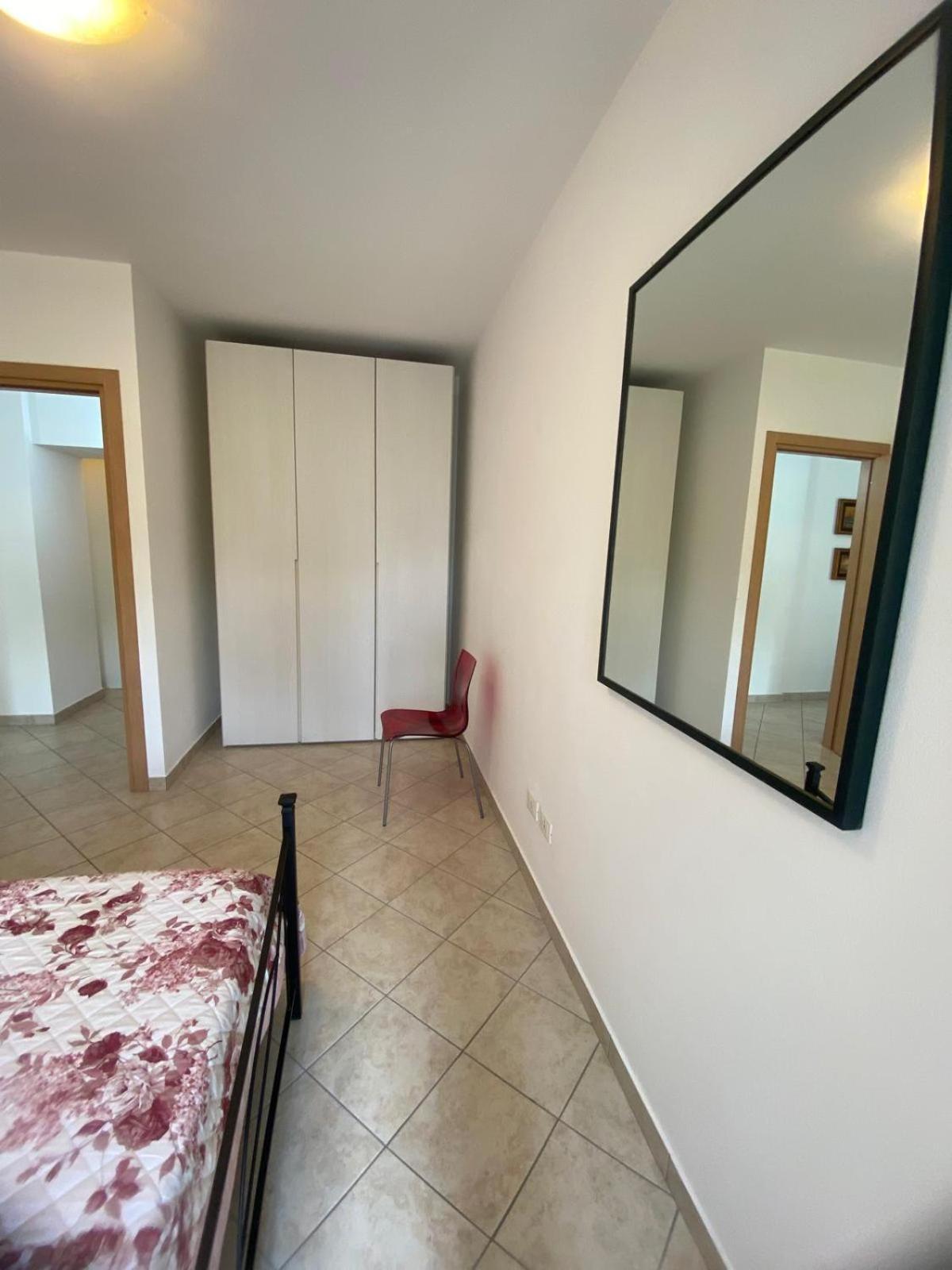Alma Apartment Сирмионе Стая снимка