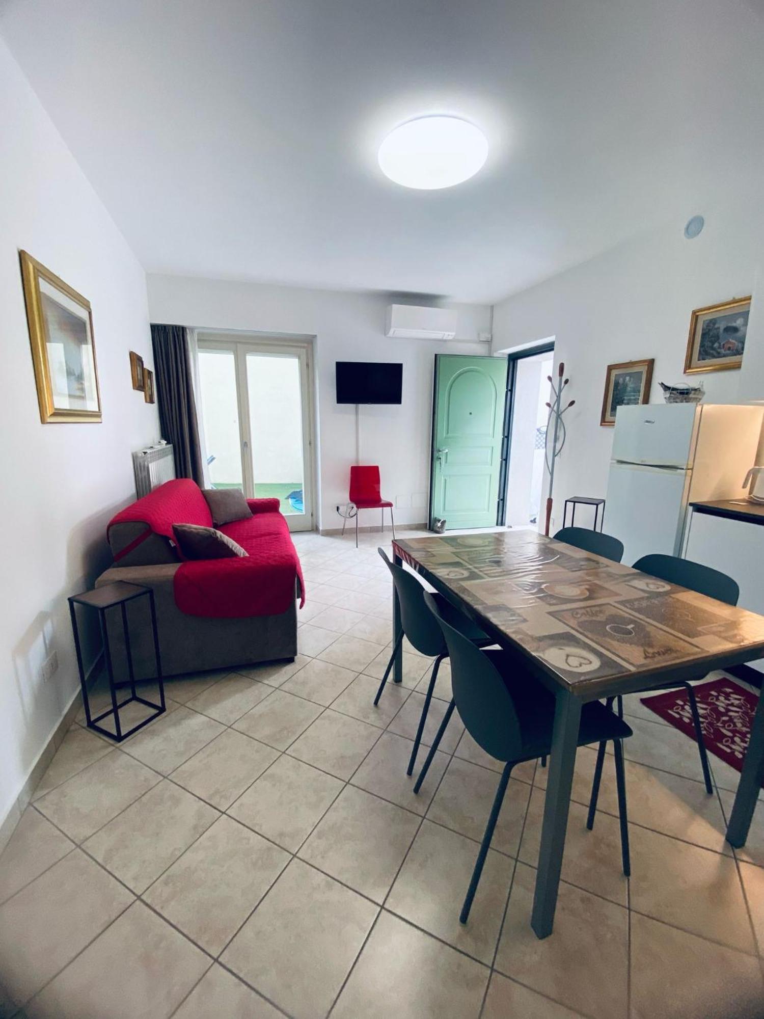 Alma Apartment Сирмионе Екстериор снимка