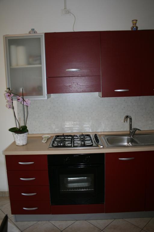 Alma Apartment Сирмионе Екстериор снимка