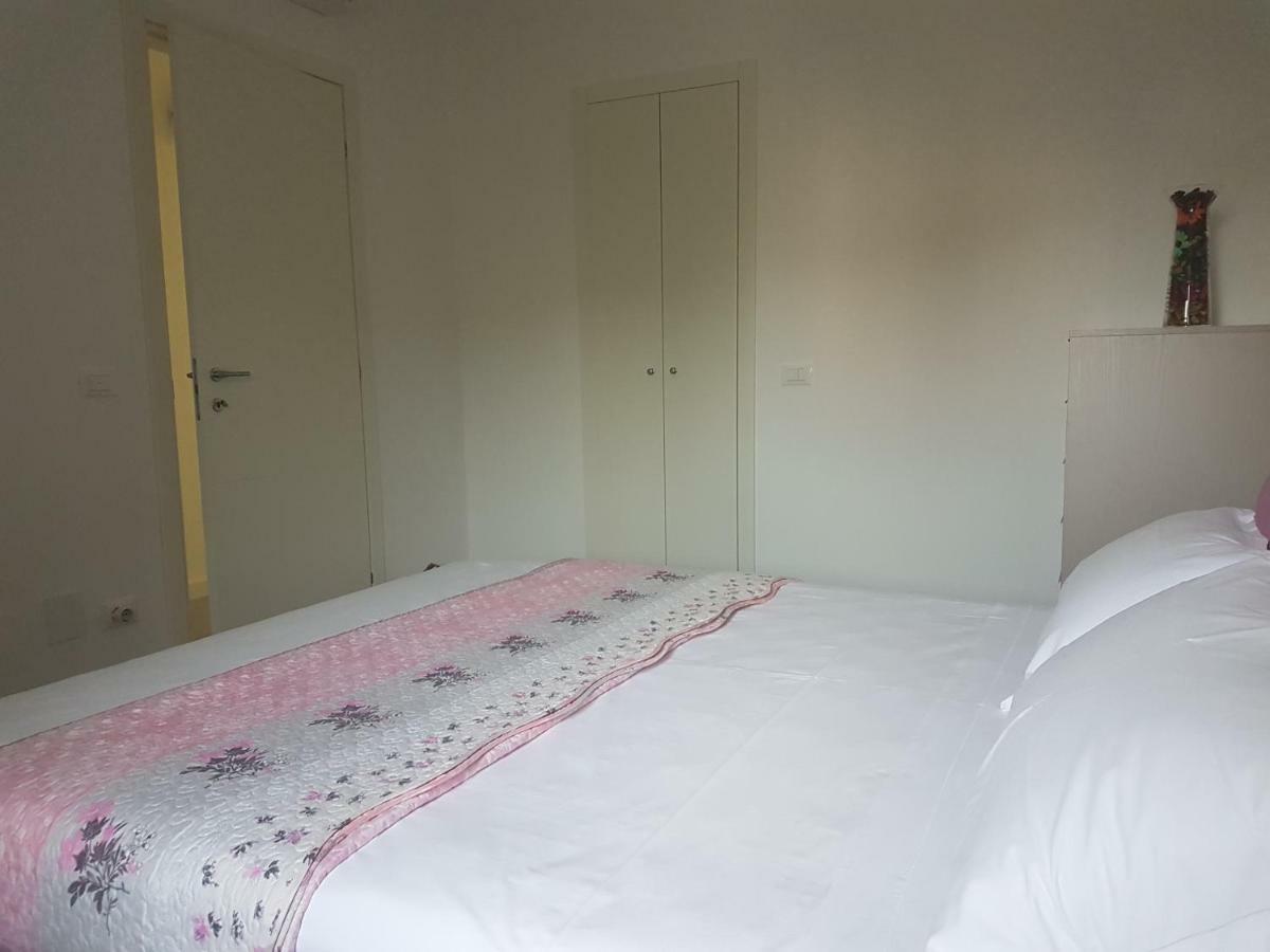 Alma Apartment Сирмионе Екстериор снимка