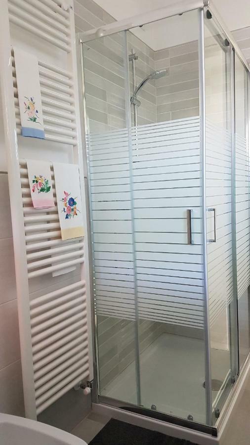 Alma Apartment Сирмионе Екстериор снимка