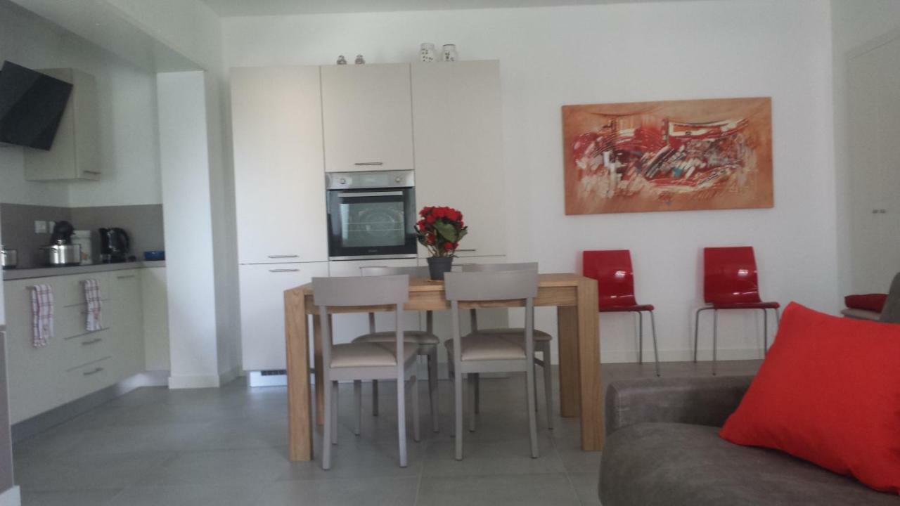 Alma Apartment Сирмионе Екстериор снимка