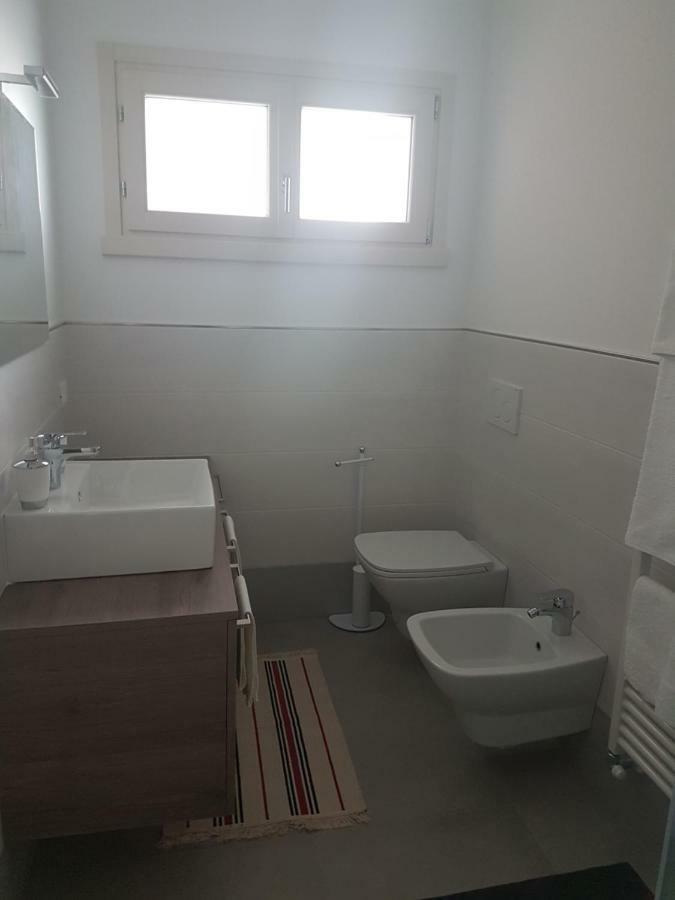 Alma Apartment Сирмионе Екстериор снимка